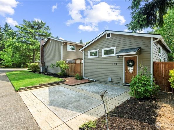12817 NE 144th Way, Kirkland WA 98034