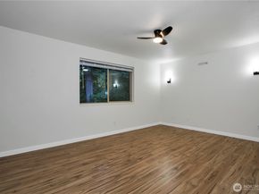 5502 NE 10th Street, Renton WA 98059