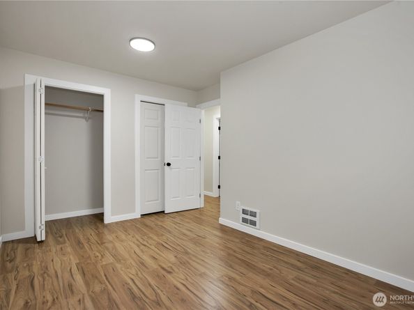 5502 NE 10th Street, Renton WA 98059