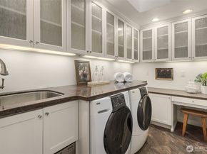 5222 W Mercer Way, Mercer Island WA 98040