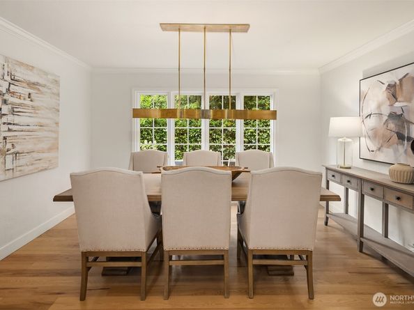 5222 W Mercer Way, Mercer Island WA 98040