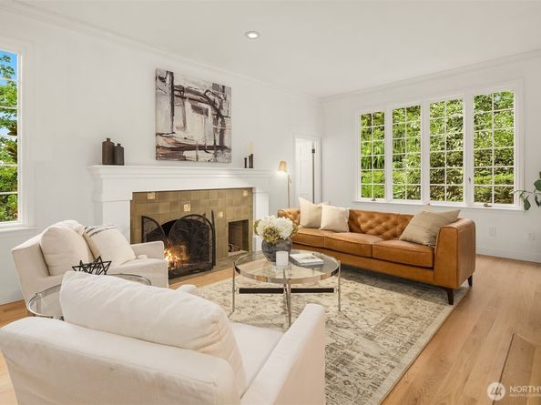 5222 W Mercer Way, Mercer Island WA 98040