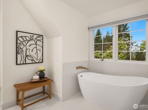 5222 W Mercer Way, Mercer Island WA 98040
