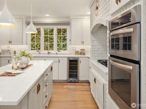 5222 W Mercer Way, Mercer Island WA 98040