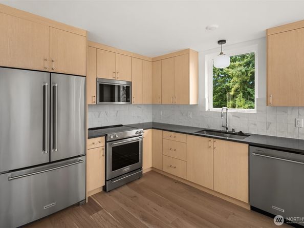 2028 NE 123rd Street, Seattle WA 98125