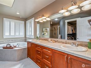 12925 SE 216th Place, Kent WA 98031