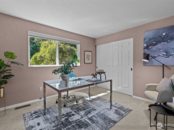 18722 64th Lane NE, Kenmore WA 98028