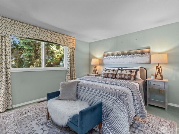 18722 64th Lane NE, Kenmore WA 98028