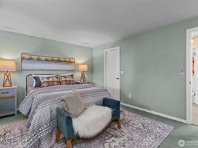 18722 64th Lane NE, Kenmore WA 98028
