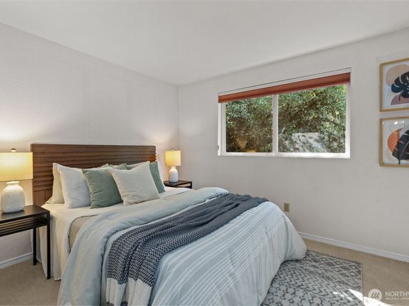 18722 64th Lane NE, Kenmore WA 98028