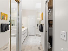11536 W Oakmont Drive, Mukilteo WA 98275