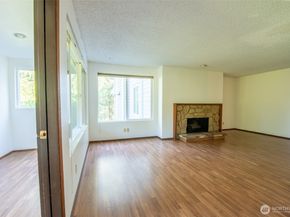 17417 Ashworth Avenue N 303, Shoreline WA 98133