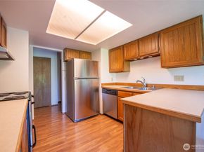 17417 Ashworth Avenue N 303, Shoreline WA 98133