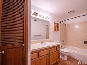 17417 Ashworth Avenue N 303, Shoreline WA 98133