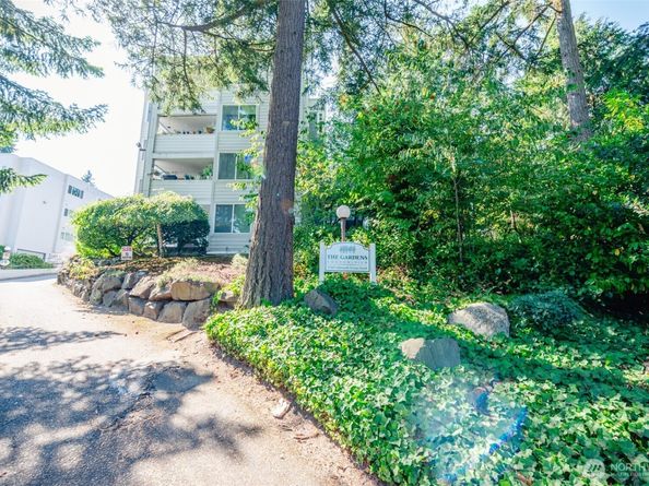 17417 Ashworth Avenue N 303, Shoreline WA 98133