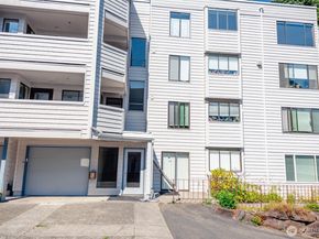 17417 Ashworth Avenue N 303, Shoreline WA 98133