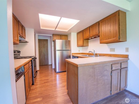 17417 Ashworth Avenue N 303, Shoreline WA 98133