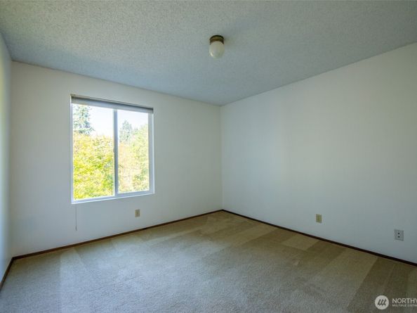 17417 Ashworth Avenue N 303, Shoreline WA 98133