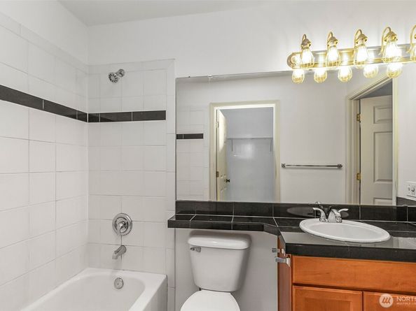 14821 29th Avenue W. K101, Lynnwood WA 98087