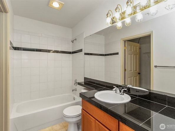 14821 29th Avenue W. K101, Lynnwood WA 98087