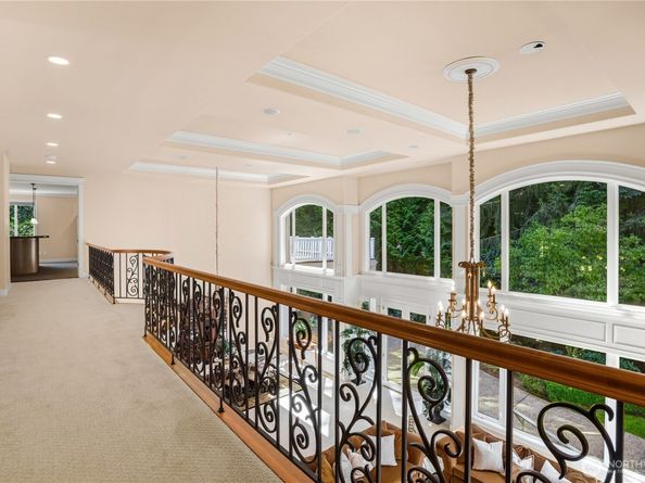 13851 NE 1st Place, Bellevue WA 98005