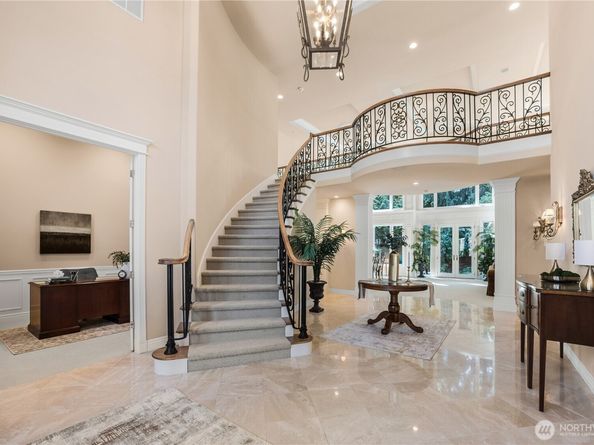 13851 NE 1st Place, Bellevue WA 98005