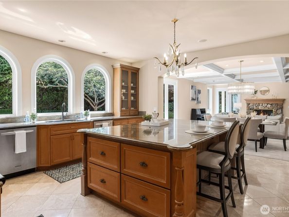 13851 NE 1st Place, Bellevue WA 98005