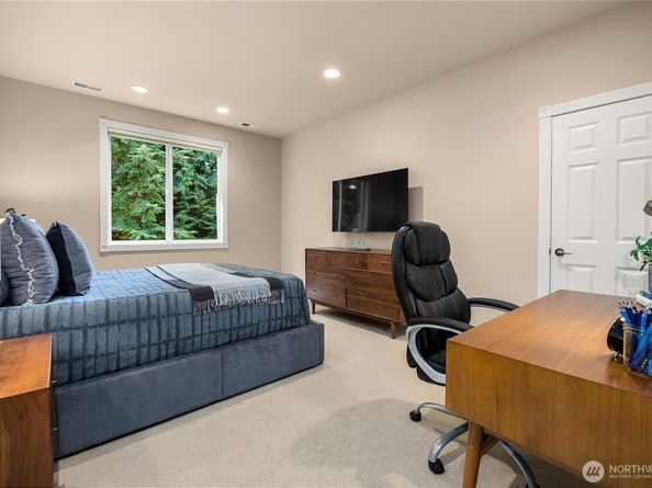 13851 NE 1st Place, Bellevue WA 98005