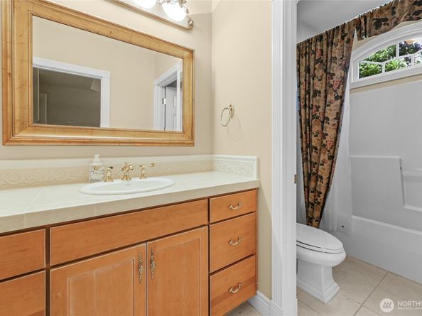 13851 NE 1st Place, Bellevue WA 98005