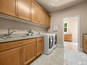 13851 NE 1st Place, Bellevue WA 98005