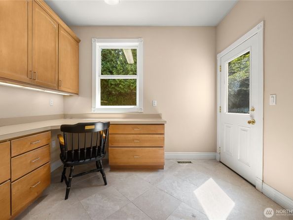 13851 NE 1st Place, Bellevue WA 98005