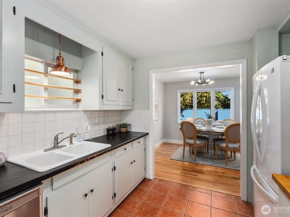340 NE 53rd Street, Seattle WA 98105