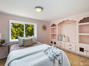 340 NE 53rd Street, Seattle WA 98105