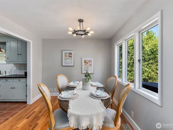 340 NE 53rd Street, Seattle WA 98105