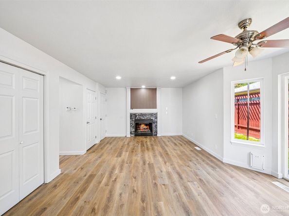 3726 S 251st Place, Kent WA 98032