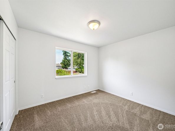 3726 S 251st Place, Kent WA 98032