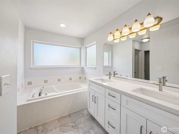 3726 S 251st Place, Kent WA 98032