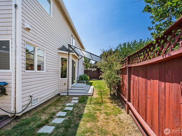 3726 S 251st Place, Kent WA 98032