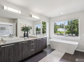 10125 21st Street SE, Lake Stevens WA 98258