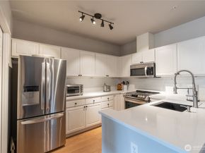 15026 40th Avenue W 2401, Lynnwood WA 98087