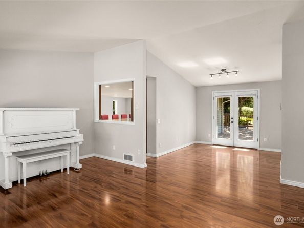 17304 Sr 9 SE, Snohomish WA 98296