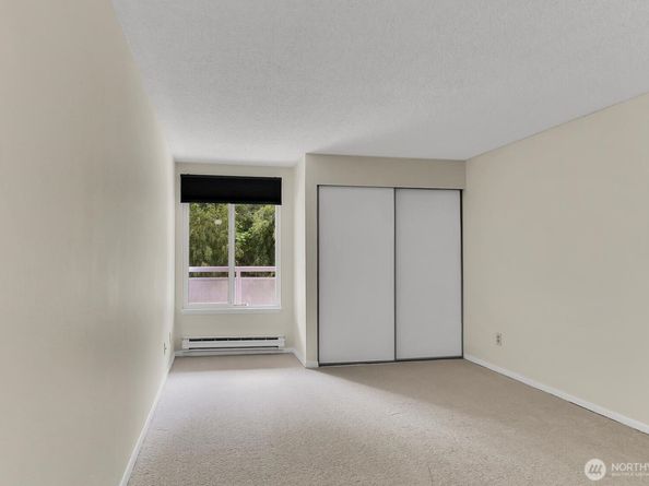 10501 8th Avenue NE 322, Seattle WA 98125