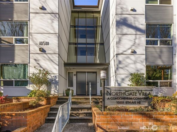 10501 8th Avenue NE 322, Seattle WA 98125