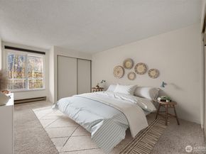 10501 8th Avenue NE 322, Seattle WA 98125