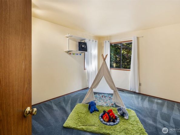 13941 NE 85th Street, Redmond WA 98052
