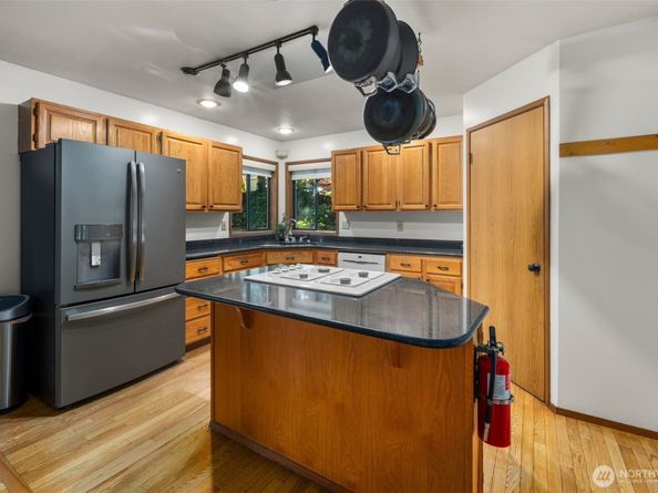 13941 NE 85th Street, Redmond WA 98052