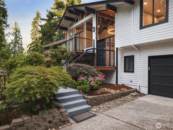17613 NE 31st Place, Redmond WA 98052