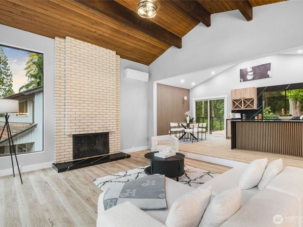 17613 NE 31st Place, Redmond WA 98052