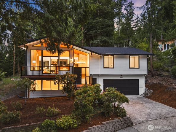 17613 NE 31st Place, Redmond WA 98052