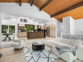 17613 NE 31st Place, Redmond WA 98052